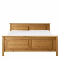 Massives Bett Im Klassischen Design - Piatra