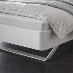 Material Mix Designbett Mit Kufen - Saltenas -Massivholzbetten Shop material mix designbett mit kufen in weiss beige online kaufen saltenas 03