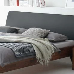 Modernes Bett Aus Nussbaum Massivholz - Palais 3 Modernes Bett Aus Nussbaum Massivholz - Palais -Massivholzbetten Shop modernes bett aus nussbaum massivholz mit kopfteil in schwarz palais 03