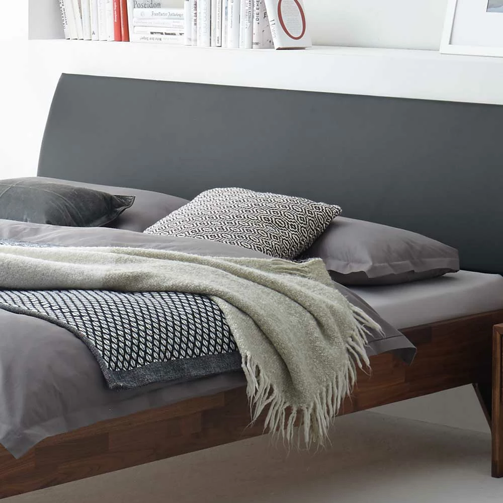 Modernes Bett aus Nussbaum Massivholz - Palais Modernes Bett Aus Nussbaum Massivholz - Palais -Massivholzbetten Shop modernes bett aus nussbaum massivholz mit kopfteil in schwarz palais 03