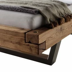 Schwebeoptik Balkenbett Aus Wildeiche Omegon Mit Industrial Kufengestell Metall -Massivholzbetten Shop schwebeoptik balkenbett aus wildeiche mit industrial kufengestell metall omegon 02