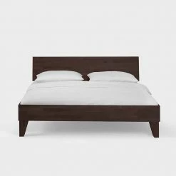 Wengefarbiges Holzbett Careful Aus Buche Massiv Lackiert -Massivholzbetten Shop wengefarbiges holzbett buche massiv lackiert vollflaechiges holz kopfteil careful 02