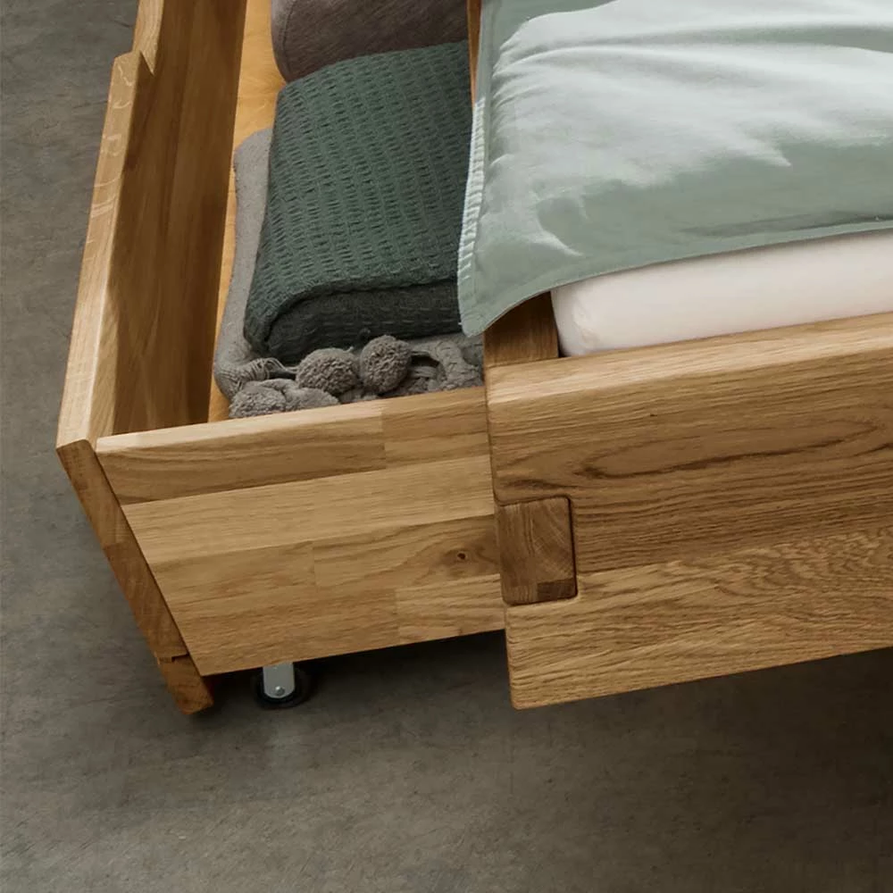 Wildeiche Schubkastenbett & Nachtkommoden - Aryvano (dreiteilig) Wildeiche Schubkastenbett & Nachtkommoden - Aryvano (dreiteilig) -Massivholzbetten Shop wildeiche schubkastenbett nachtkommoden in modernem design aryvano 02